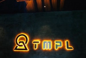 上海奉贤区金海街道附近夜总会招聘商务接待,有没有年龄限制_