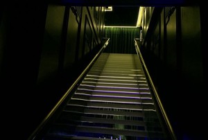 杭州余杭区百丈镇附近夜场招聘现场DJ,ktv领班队长微信多少