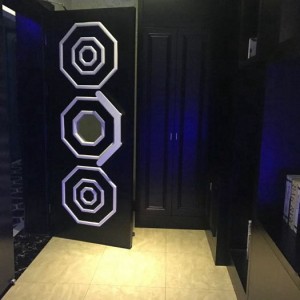 杭州富阳区鹿山街道附近夜总会招聘包厢陪唱,工作好做吗？